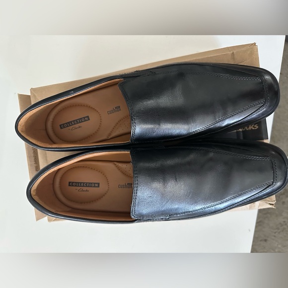 Clarks Men's Tilden Free Loafer Size 11M, Black only worn once. - Picture 4 of 6